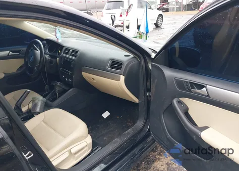 2017 Volkswagen Jetta 1.4T Se z USA, uszkodzony, nr VIN 3VWDB7AJ8HM252919